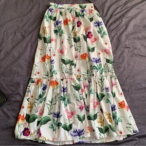 Unique Vintage White & Garden Floral Print Midi Skirt